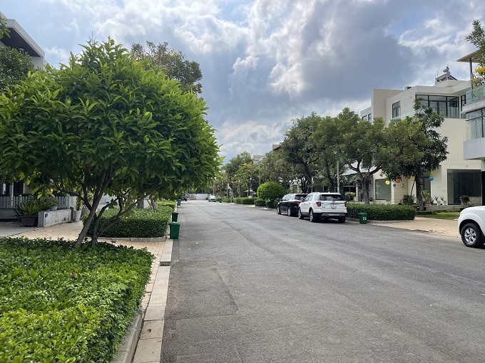 Long description image 1