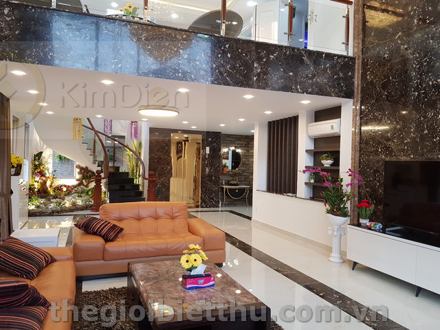Long description image 1