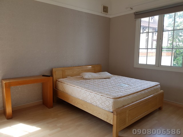 Long description image 1